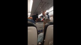 Passengers scream and pray during turbulence on Medellín-Barranquilla flight