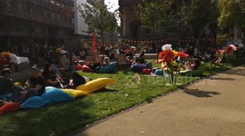 A sunny burst of weather brings out Londoners to bask in the sunshine