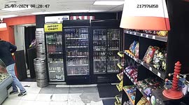 Drunk man beats saleswoman after breaking beer bottles in Perm, Russia