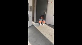 Joyful reunion: Young girl surprises friends and family with a return from Australia