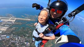 Fearless 84-year-old grandmother breaks records with 3,000 metre skydive in China