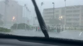 US: Heavy rain and strong winds in St. Petersburg