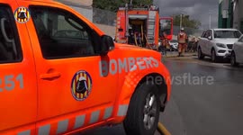 Spain: Video of the work to extinguish an industrial fire in Manises