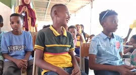 Sudanese volunteers provide psychological support for displaced children