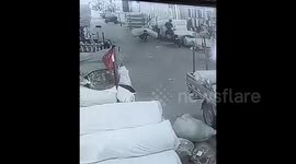 Man's close call as roof collapses at market in southern China