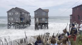 Beach House Collapses in Rodanthe, North Carolina