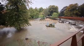 UK: Torrential Rain Unleashes Widespread Flooding Across England 5