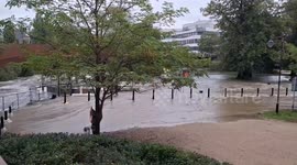 UK: Torrential Rain Unleashes Widespread Flooding Across England 3