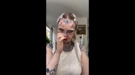 Removing nose jewelry in Gothenburg