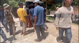 40 people were victims of being buried by landslides at a gold mine in Indonesia, 15 people died, and 25 other victims were still buried by landslides