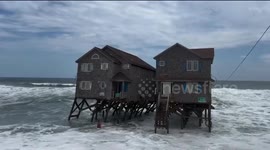Oceanfront house collapses into ocean in Rodanthe, North Carolina