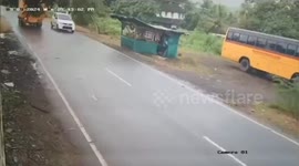 Scooter rider hops off vehicle at last moment to avoid fatal crash