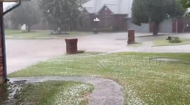 US: Intense hailstorm hits Oklahoma City