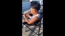 Son's fishing excitement turns to disappointment in Shandong