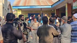 Jammu and Kashmir: Hugh security in polling booths in Kunzer