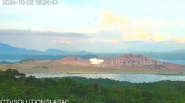 Timelapse captures Taal volcano erupting in the Philippines
