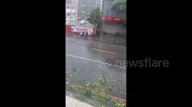 Taiwan: Typhoon Krathon Slams Into Southwestern Coast 2