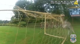 US: Officer's Swift Action Saves Entangled Deer at Annapolis Park