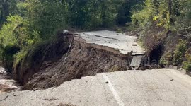 Floods Bosnia and Herzegovina, let us remind you that unofficial information says that there are more than 10 victims in the area of Jablanica as a result of the floods, but it is feared that this number is not final.