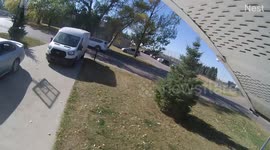 Delivery Driver Tries to Cover Up Mailbox Damage