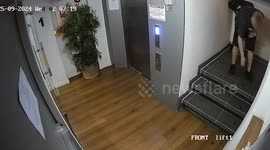 Burly Russian tourist attacks Thai local