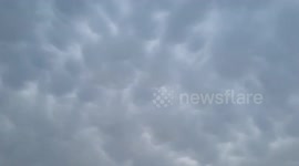Stunning 'Mammatus' cloud formation appears above Texas