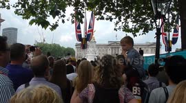 Kid gets peckish at Queen's birthday celebrations