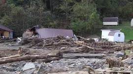 US: 101st Airborne Soldiers Bring Hope to Hurricane-Hit Garren Creek