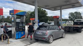 Tampa Residents Flee Hurricane Milton