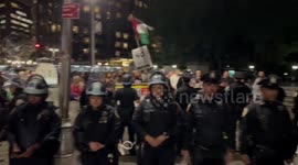 US: Palestine and Israel supporters face each other in New York