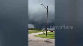 Hurricane Milton tornado tears through Clewiston, Florida
