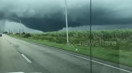 Large tornado caught on camera in Clewiston, Florida