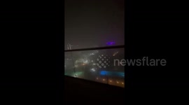 Mexico: Powerful lightning strike illuminates skies in Cancun