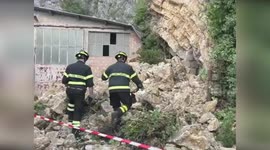 Italy: Dramatic Rock Wall Collapse in Italy