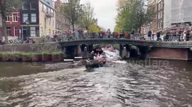 Dutch capital holds annual canal race