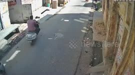 House collapses narrowly missing passing children by seconds in India