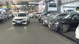 China: Foreign buyers rev up their engines in China's used car market