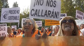 Spain: Thousands protest in Spain against rising cost of living