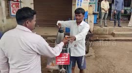 India: Tea seller celebrates moped purchase with grand procession in central India