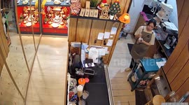 Whipped cream bottle explodes in cafe in Thailand