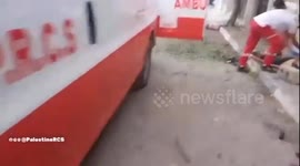 Palestine Red Crescent teams transferred the body of a martyr from the Jabalia al-Nazla area