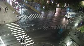 Delivery rider survives being struck by Lada in Russia