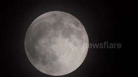 Stunning full Hunter's Supermoon seen rising in Kent, UK