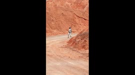 Chinese-made humanoids' Gobi fun run