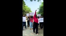 Indian women protest against local men having beards