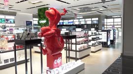 Vendors, transport service providers in Cambodia's tourist hub keen to see more Chinese tourists