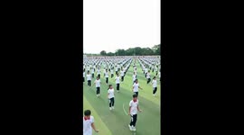 Over 1,000 Chinese teenagers break world record for skipping rope