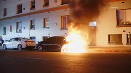 US, Los Angeles: Downtown Los Angeles Auto Fire