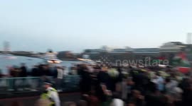 UK: Youth-Led Coalition Shuts Down Bridge, Demands UK Government Halt Arms Sales to Israel