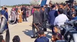 Indonesia: President Prabowo sees off Jokowi's return to Solo